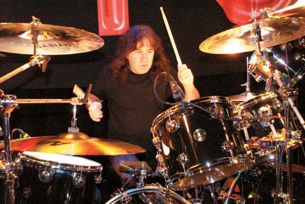 SIMON WRIGHT Interview: Drummer Talks New DIO Album, AC/DC, and DIO ...
